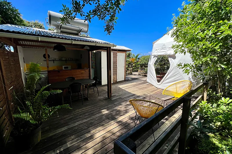 Le Dôme Funky et sa terrasse
